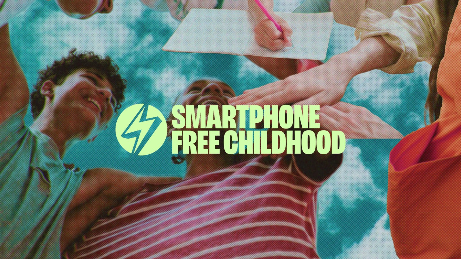 nastolatek korzystający z social mediów